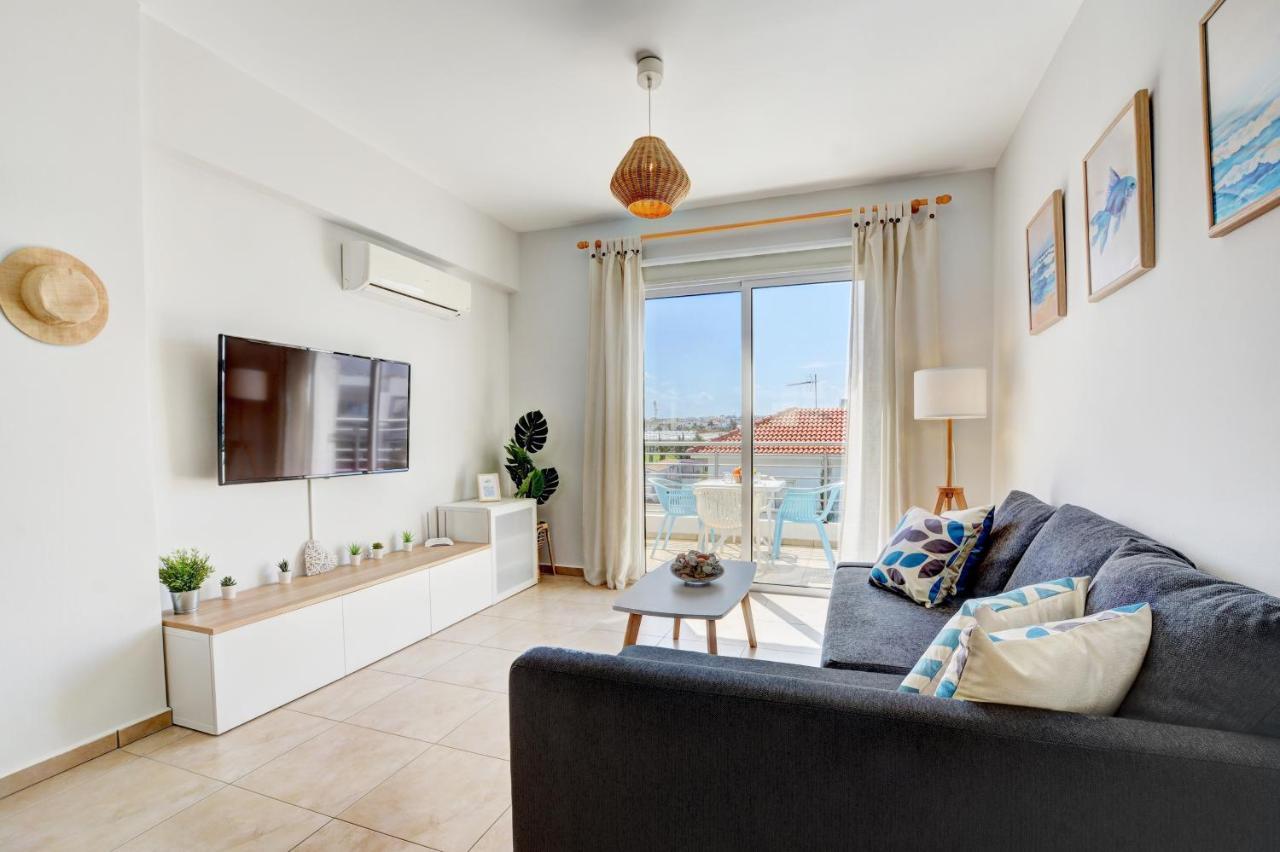 ♥ Sunny&Cozy Family Apartment ★ Walk To The Beach☼ Paralimni Esterno foto