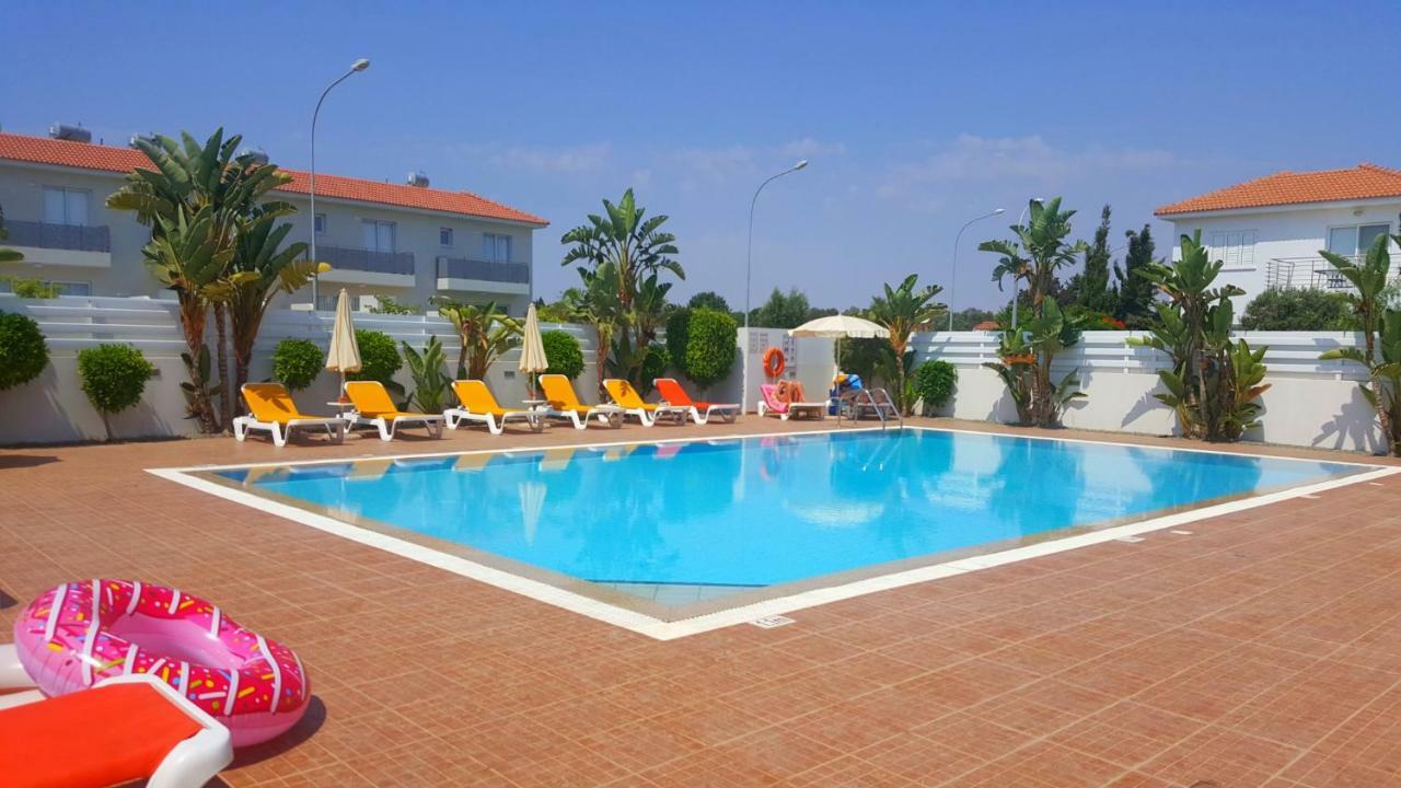 ♥ Sunny&Cozy Family Apartment ★ Walk To The Beach☼ Paralimni Esterno foto