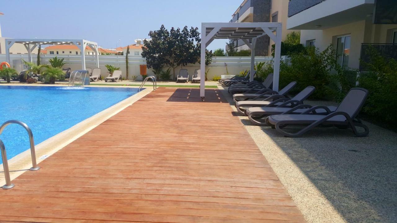 ♥ Sunny&Cozy Family Apartment ★ Walk To The Beach☼ Paralimni Esterno foto