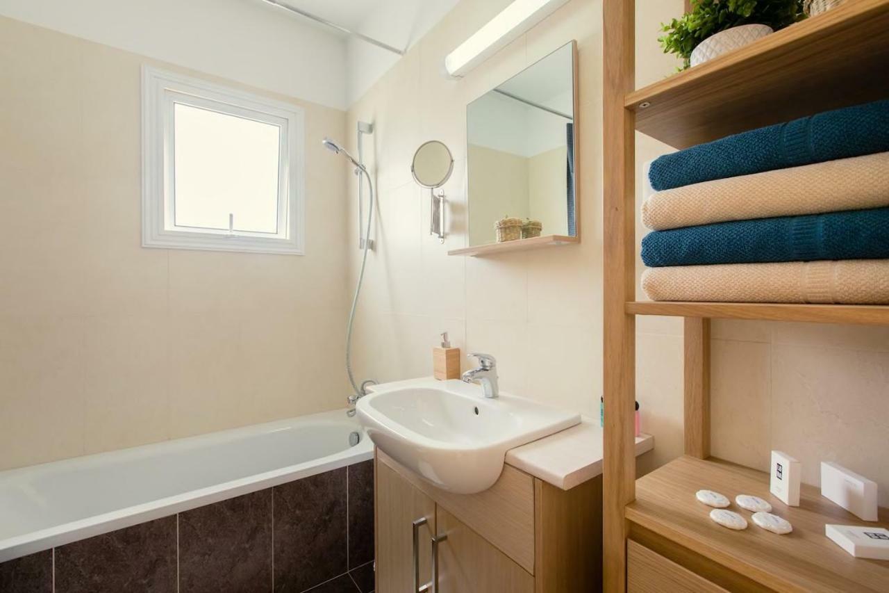 ♥ Sunny&Cozy Family Apartment ★ Walk To The Beach☼ Paralimni Esterno foto