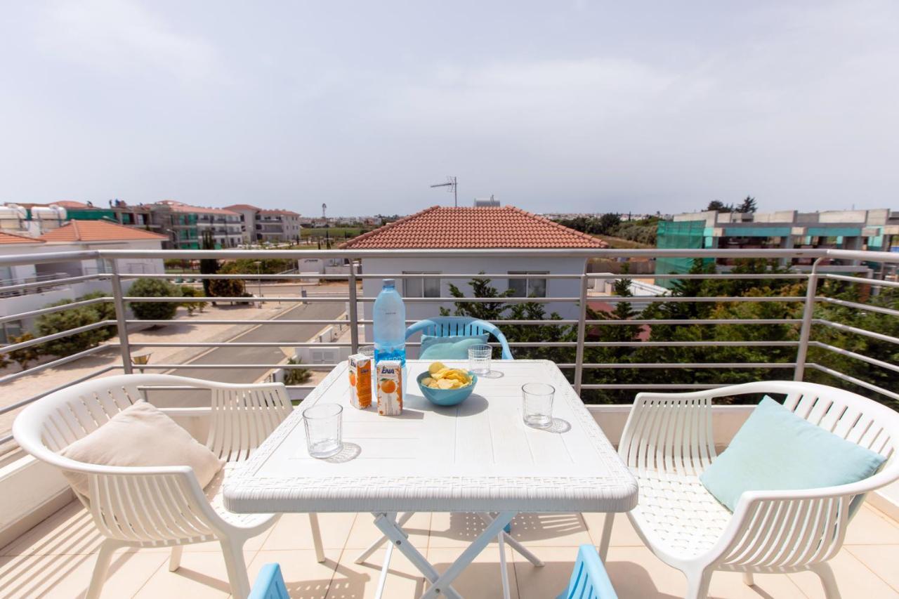 ♥ Sunny&Cozy Family Apartment ★ Walk To The Beach☼ Paralimni Esterno foto