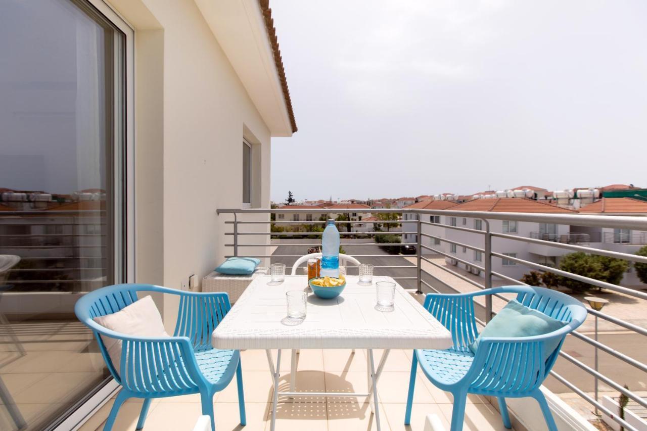 ♥ Sunny&Cozy Family Apartment ★ Walk To The Beach☼ Paralimni Esterno foto
