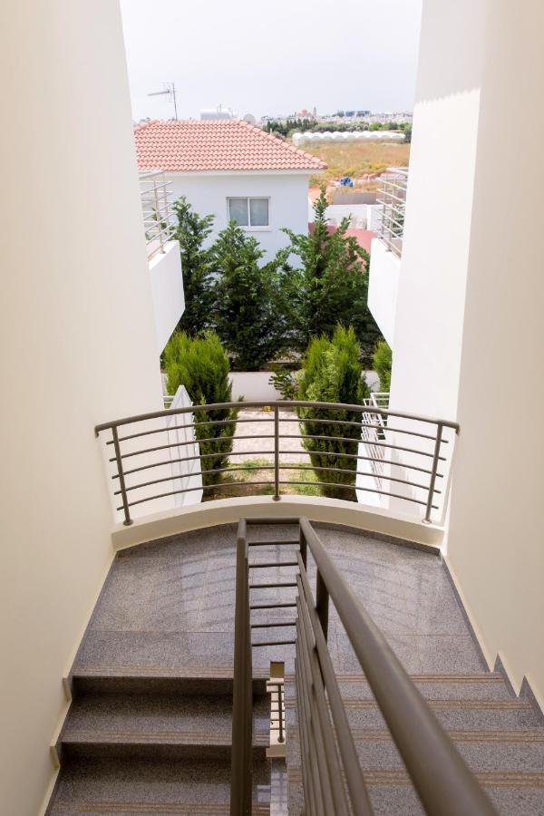♥ Sunny&Cozy Family Apartment ★ Walk To The Beach☼ Paralimni Esterno foto